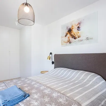 2 Montaña - Available For Long